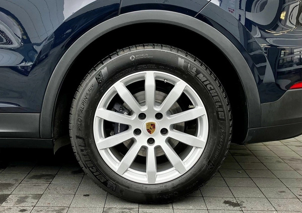 Porsche Cayenne cena 379000 przebieg: 42025, rok produkcji 2021 z Sokołów Małopolski małe 781